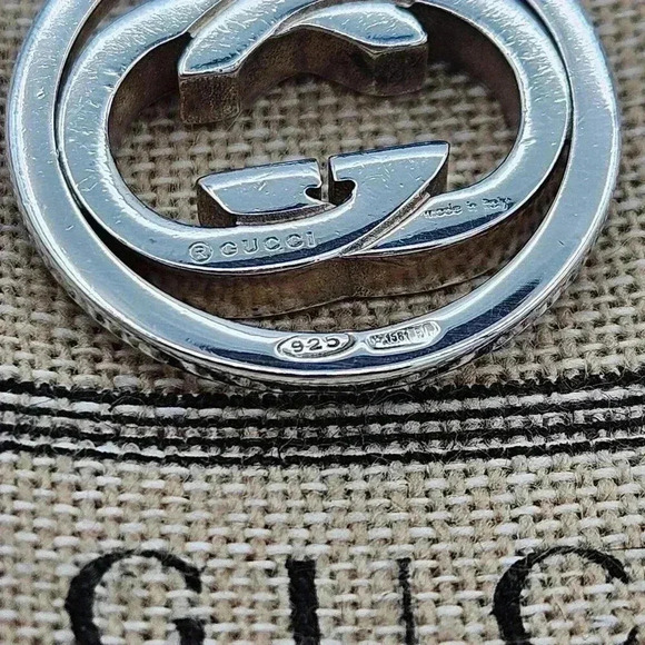Gucci  Interlocking G Ring and Pendant - Picture 4 of 13